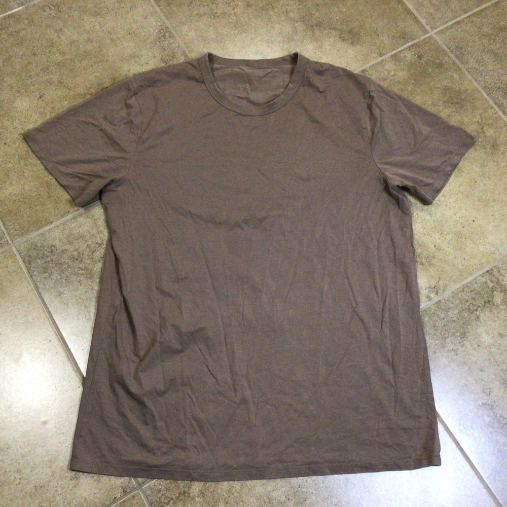Lululemon T-Shirt Mens Sz XL Brown Short Sleeve Crewneck Training Gym Athletic